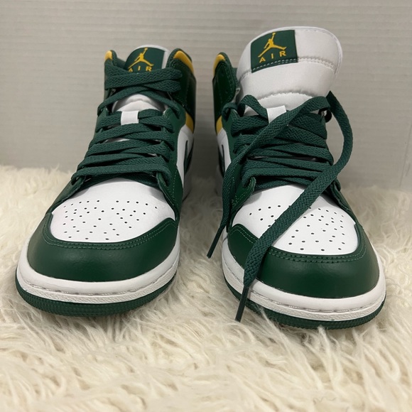 NIB Mens Air Jordan 1 Mid Noble Green Pollen White - Picture 2 of 8